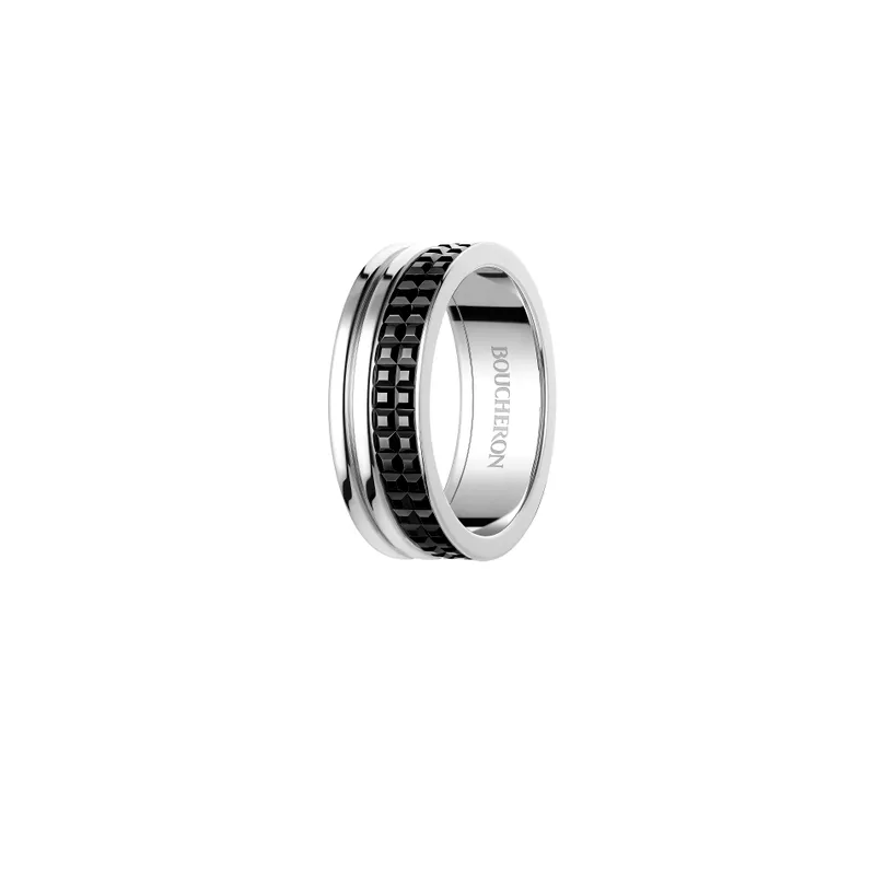 Second product packshot​ Обручальное кольцо Quatre Black Edition, большая модель