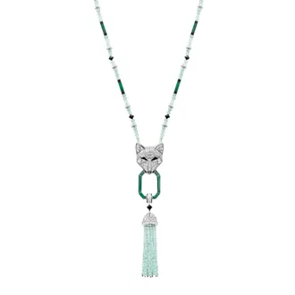 First product packshot Wolf Necklace