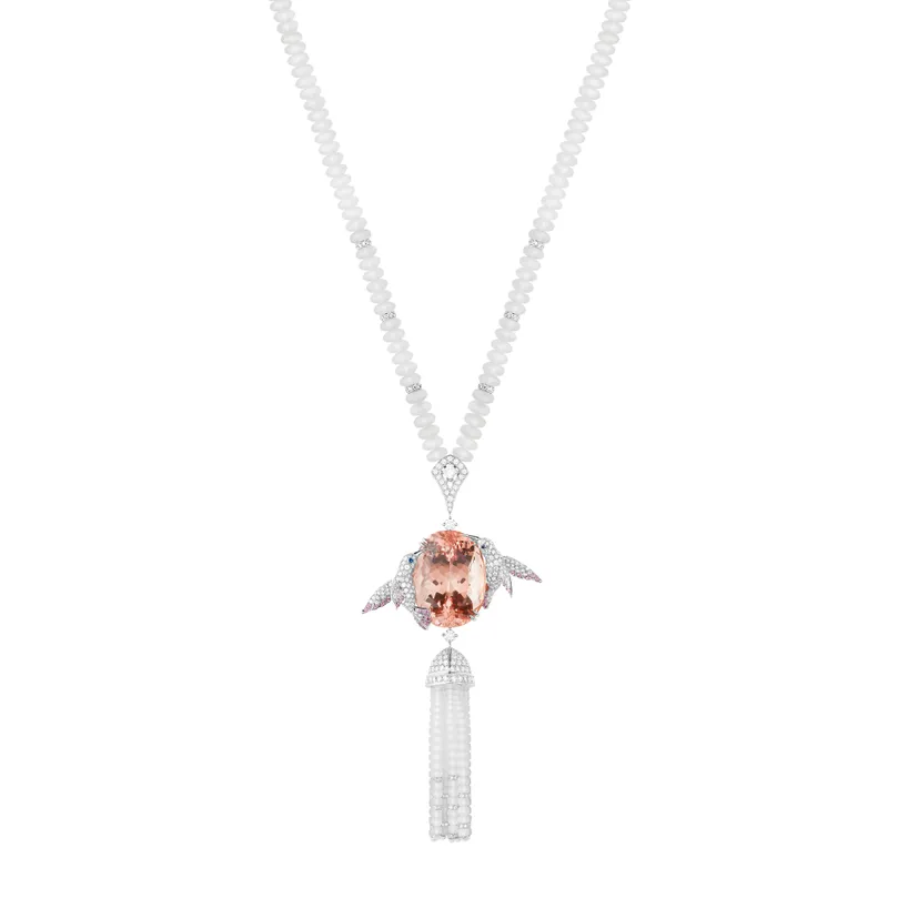 First product packshot Hopi, the Hummingbird Necklace