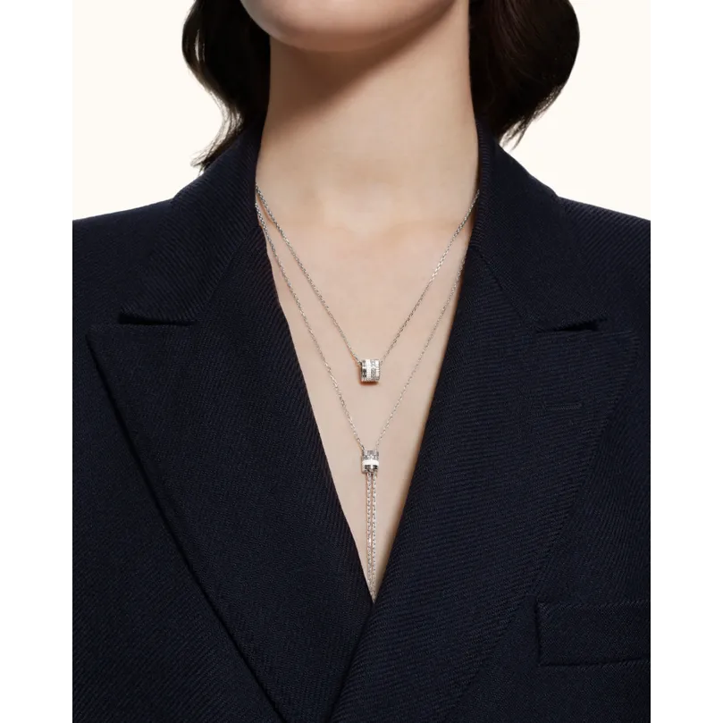 Second worn look Quatre Double White Edition tie necklace, small model