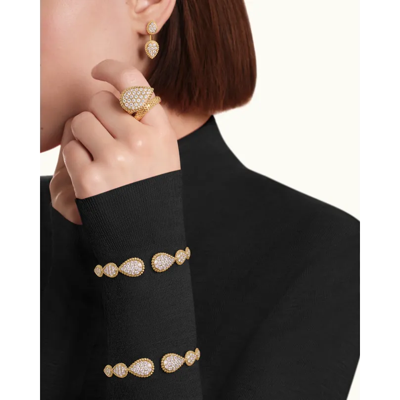 Second worn look Serpent Bohème Stud earring S and XS motifs