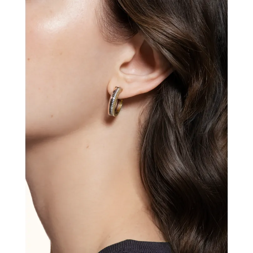 Second worn look Quatre Classique Hoop Earrings